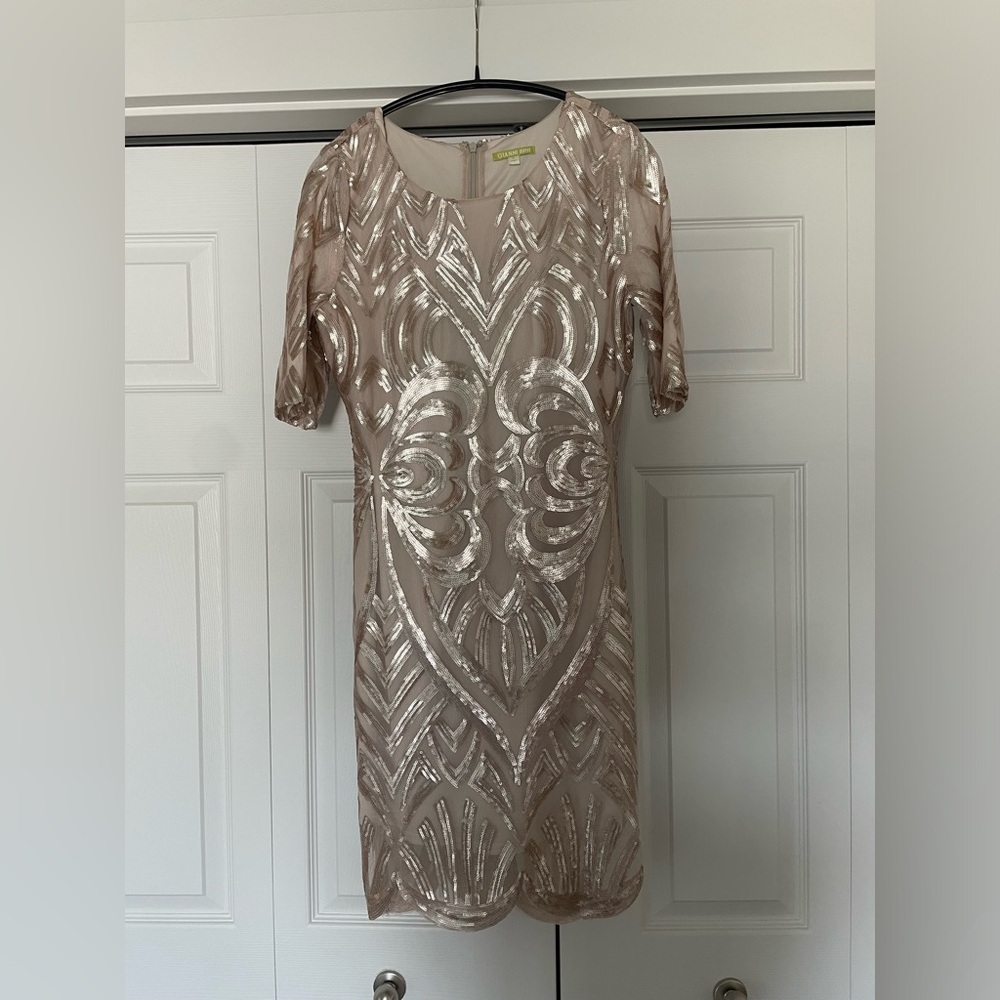 Gold Sparkle Scalloped Gianni Bini Cocktail Dress